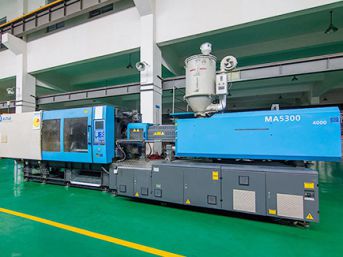 Atelier de moulage par injection plastique