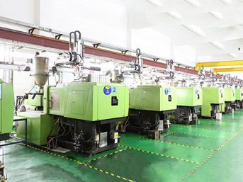 Atelier de moulage par injection plastique