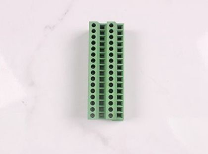 moulage électronique de pièces en plastique de précision